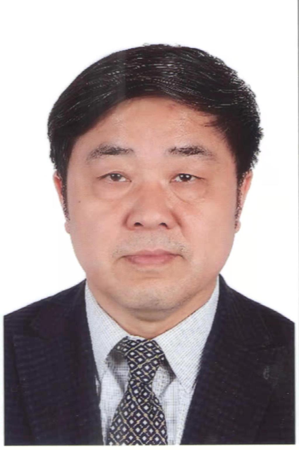 何　杰 教授